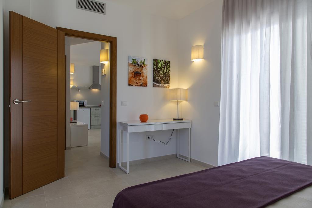 Apartamentos Proa - Emar Hotels Only Adults إس بويولس الغرفة الصورة